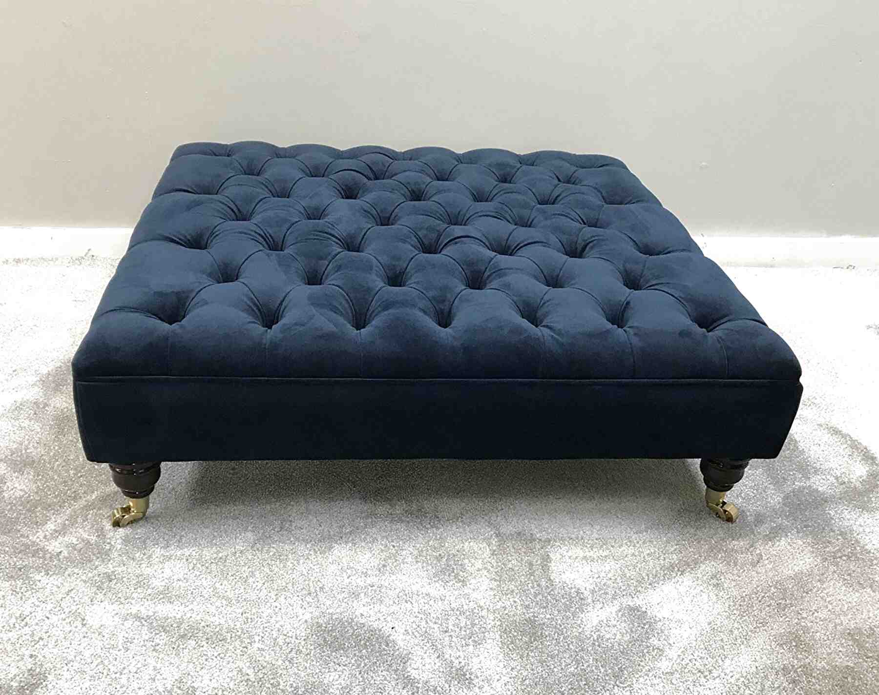 ⚽ NEW LARGE FOOTSTOOL  STOOL  CRUSHED VELVET FABRIC CHESTERFIELD BUTTONED